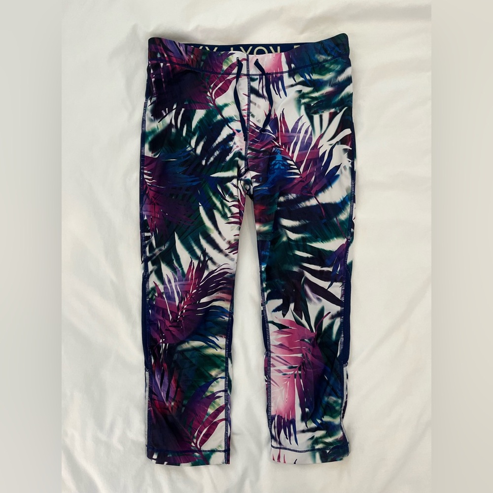 Tropical Print Roxy Capri Leggings